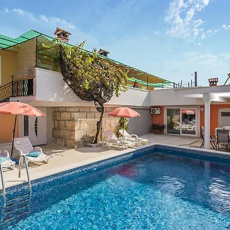 Amazing Home In Tinjan * Tinjan