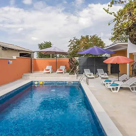 Beautiful In * Tinjan