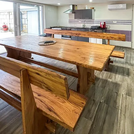 Dom wakacyjny Beautiful In Tinjan