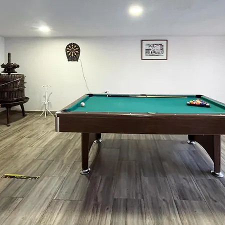 Dom wakacyjny Beautiful In Tinjan