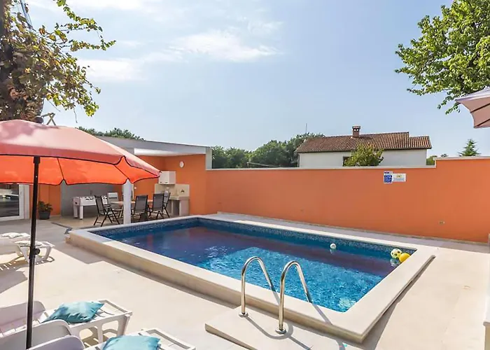 Holiday home Beautiful In